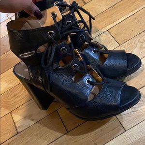 Black Nine West Sandals Size: 8 1/2